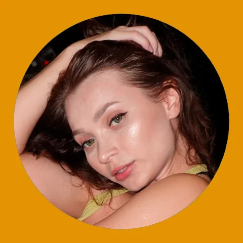 Photo of model @lilypurr