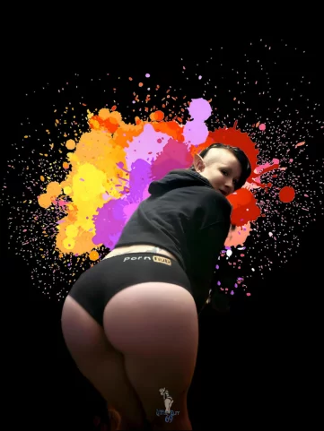 Photo of model @littleelfy69