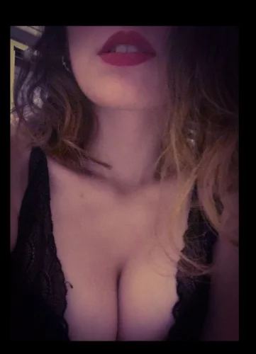 Photo of model @littleteresa