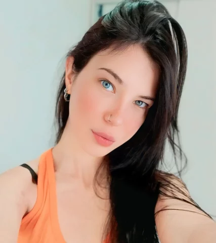 Photo of model @liv_rise