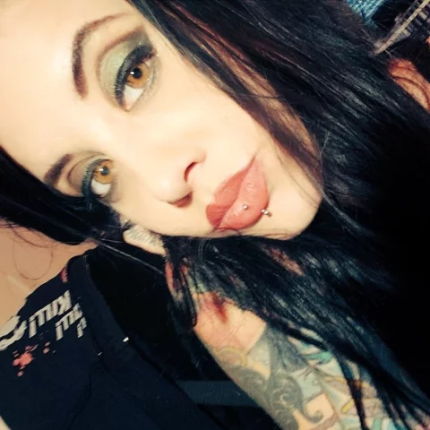 Photo of model @lizziehomewrecker