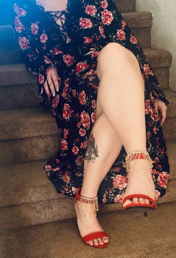 Photo of model @lizzy-wine