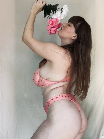 Photo of model @loisplzfree