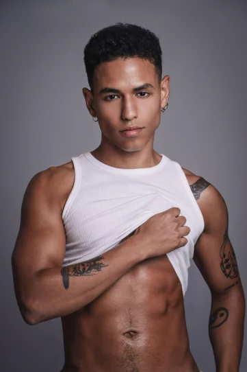 Photo of model @lonsofree