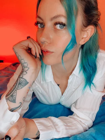 Photo of model @lottienovafree