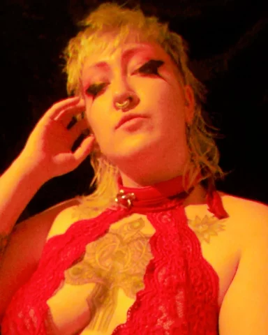 Photo of model @lovexee