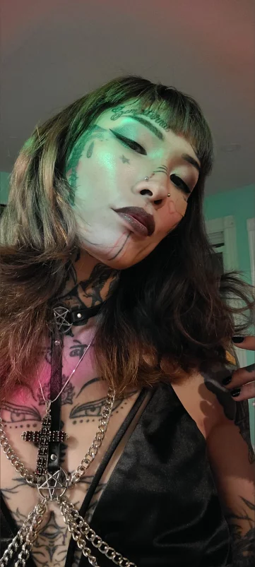 Photo of model @lucidollxx