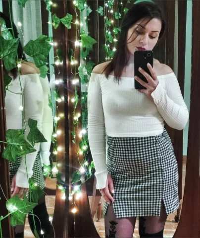Photo of model @lunapetite