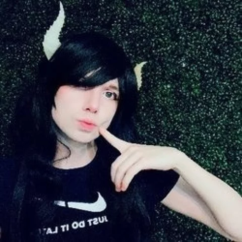 Photo of model @lunluns
