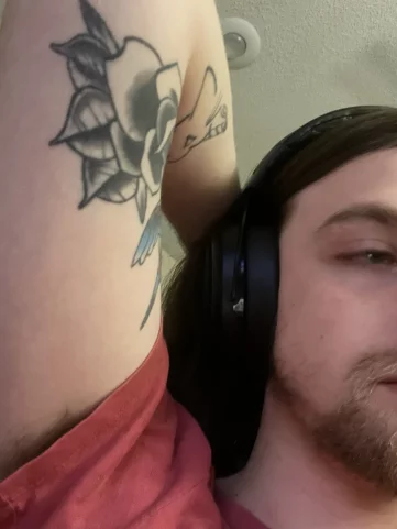 Photo of model @lustygamerboi