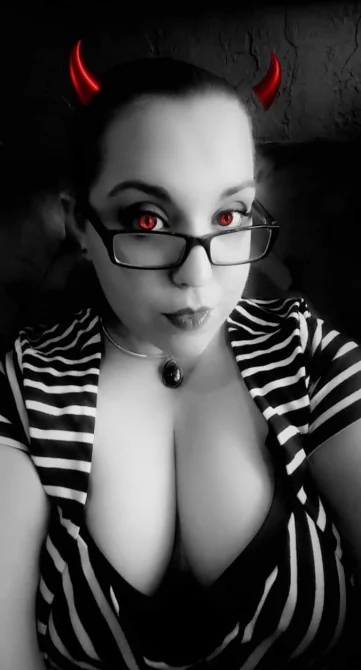 Photo of model @lydia_lotus