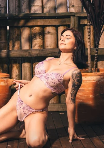 Photo of model @mandi_pole