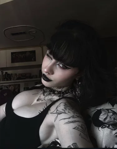 Photo of model @marythevamp