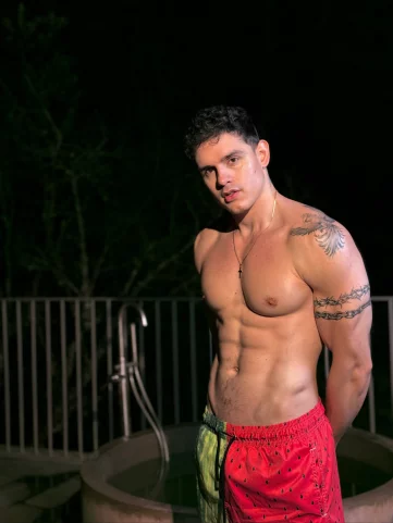Photo of model @mathewsummer