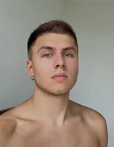 Photo of model @maxolsonfree