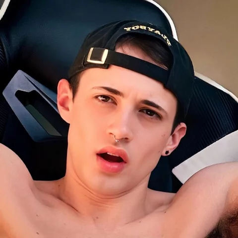 Photo of model @maxxxzillion