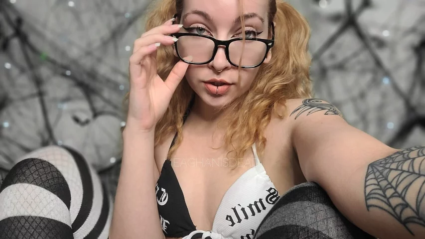 Photo of model @meaghanisdead69