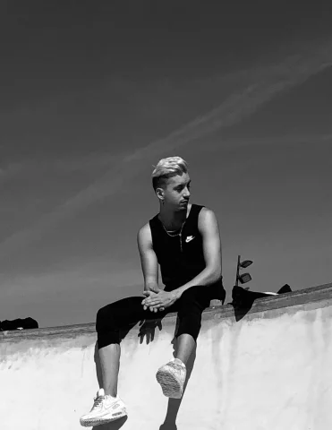 Photo of model @megal22
