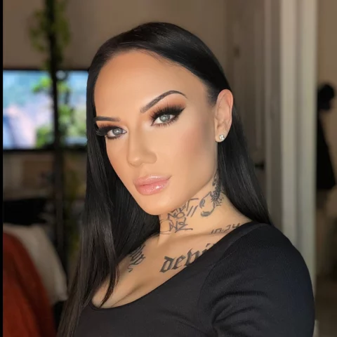 Photo of model @meghanleopard