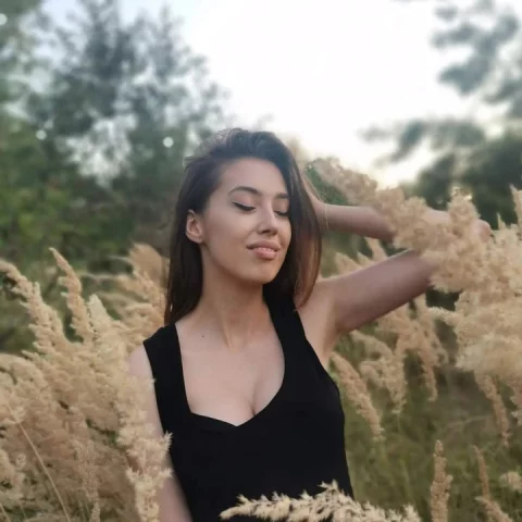 Photo of model @meryconlae