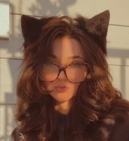 Photo of model @mewtunn