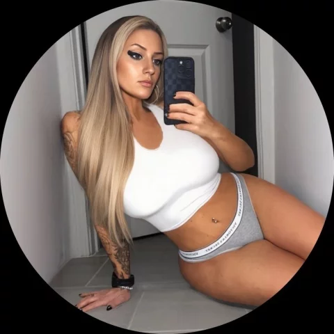 Photo of model @mexicanvanilla420
