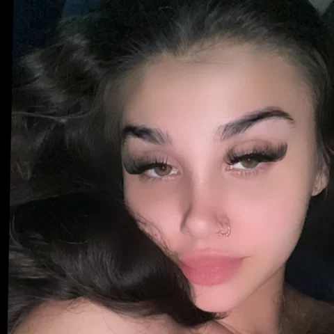 Photo of model @miaononlyfans