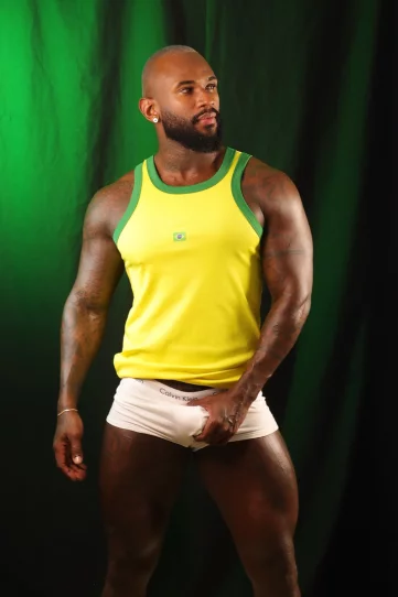 Photo of model @miguelbaiano