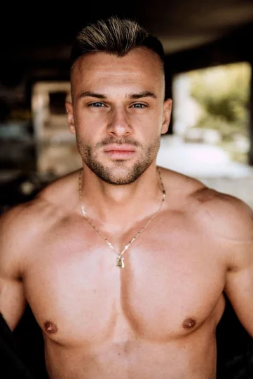 Photo of model @mike_magnvm