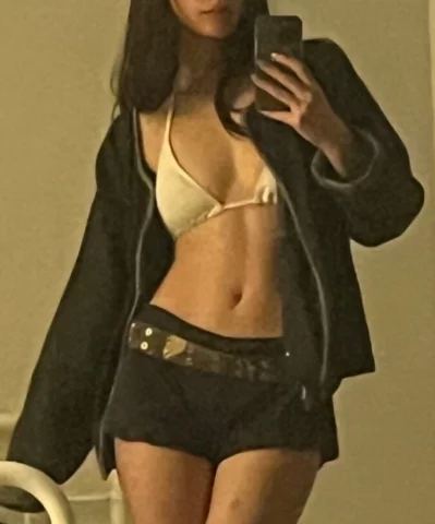 Photo of model @minaluna
