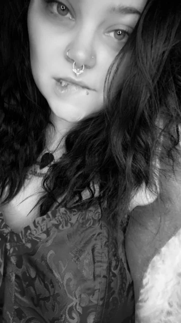 Photo of model @mnhockeymomma972
