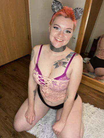 Photo of model @molliemoon69free