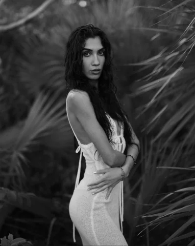 Photo of model @moreanarose