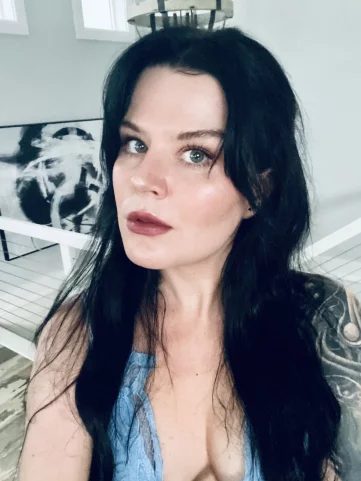 Photo of model @moreheatherx