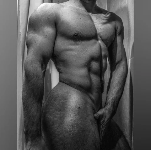 Photo of model @mrraestheticc