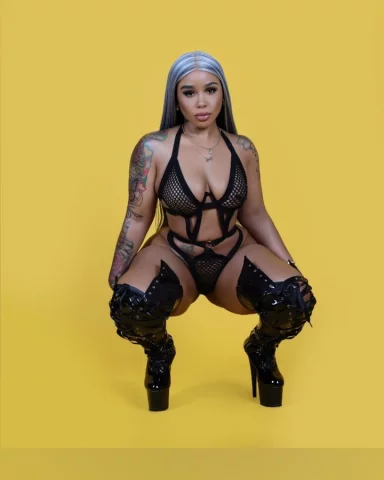 Photo of model @mskaysimone
