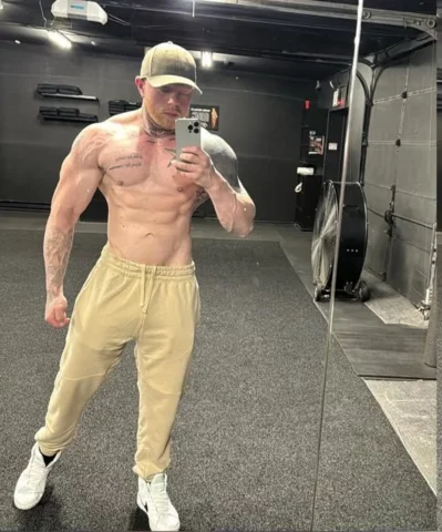 Photo of model @musclemurph