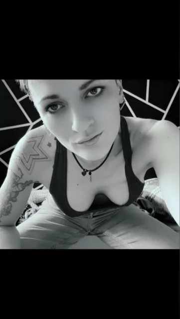 Photo of model @nasty_mommy