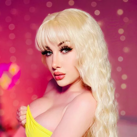 Photo of model @neonnashfree