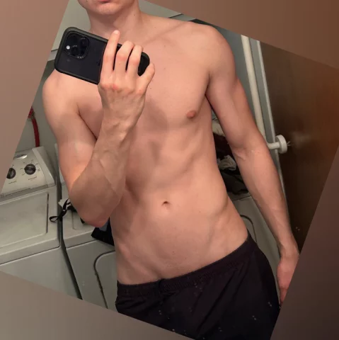 Photo of model @nextdoorprettyboy