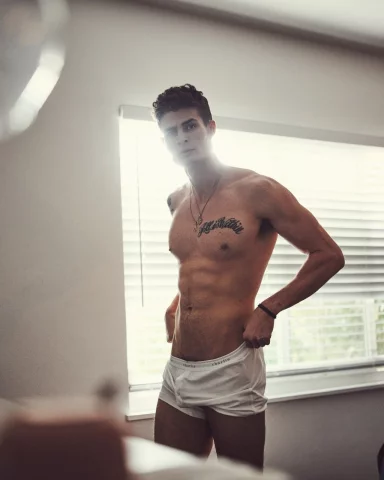 Photo of model @nolanzar23