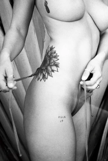 Photo of model @nudewildthing
