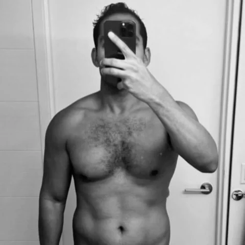 Photo of model @nychispanicguy