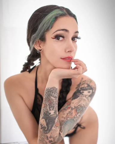 Photo of model @oddelisa