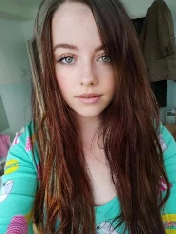 Photo of model @officegirlkitty