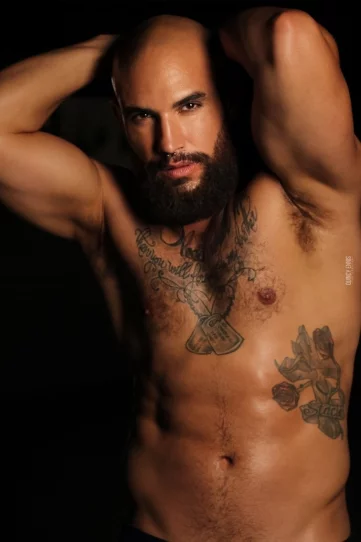 Photo of model @officiallygeon