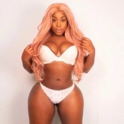 Photo of model @ohcaressent