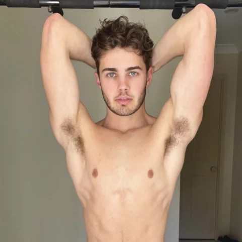 Photo of model @oliverxfitfree