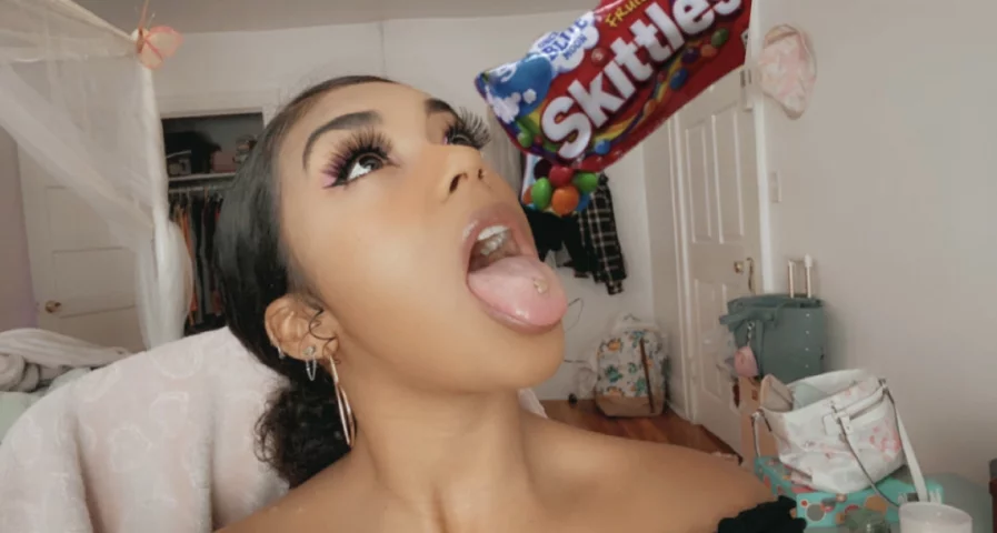 Photo of model @omgbubbles