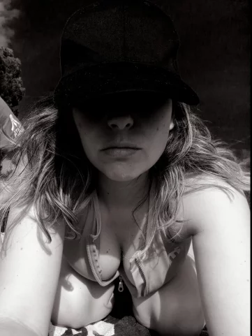 Photo of model @onenormalcouple
